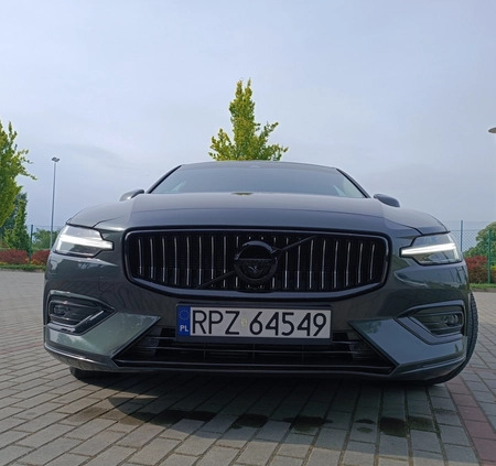 Volvo S60 cena 139800 przebieg: 60000, rok produkcji 2019 z Przeworsk małe 232